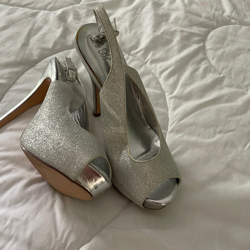 De blossom collection size 7 1/2